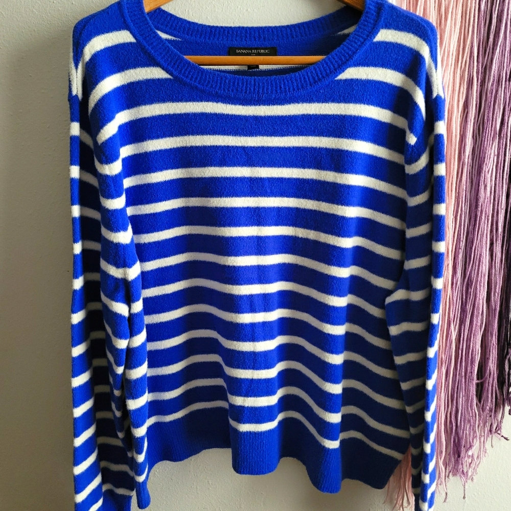 Banana Republic Blue and White Stripped Sweater